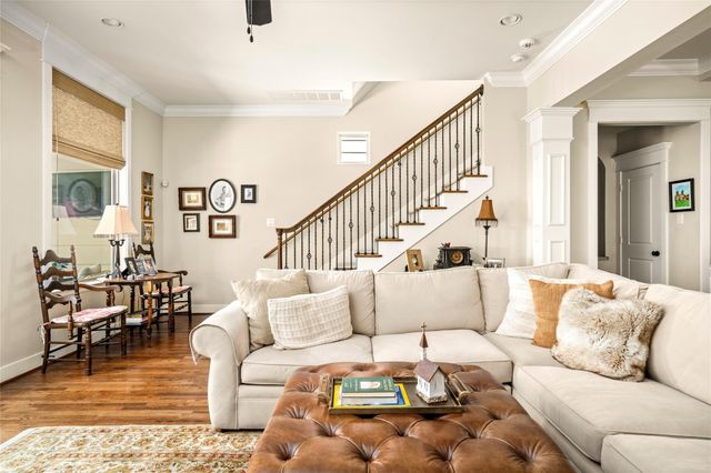 412 W 25th Street, Houston, TX 77008