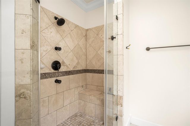 412 W 25th Street, Houston, TX 77008