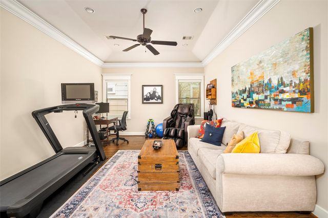 412 W 25th Street, Houston, TX 77008