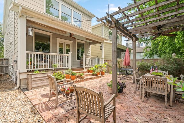 412 W 25th Street, Houston, TX 77008