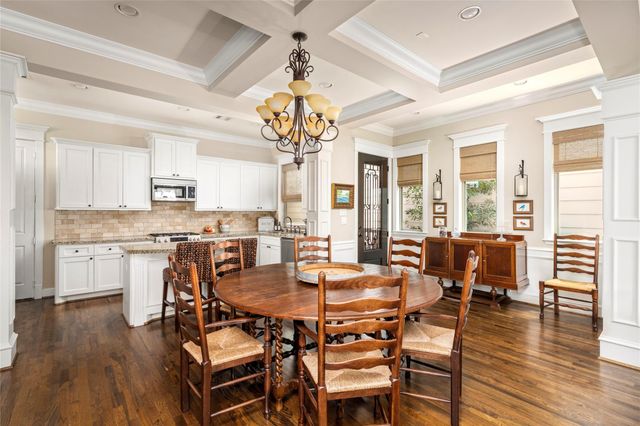 412 W 25th Street, Houston, TX 77008