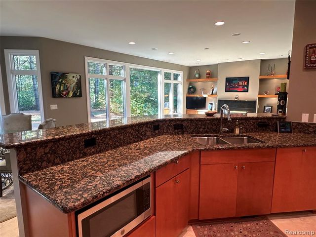 9112 Roger Scott Trail, Brighton, MI 48116