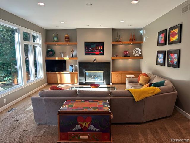 9112 Roger Scott Trail, Brighton, MI 48116