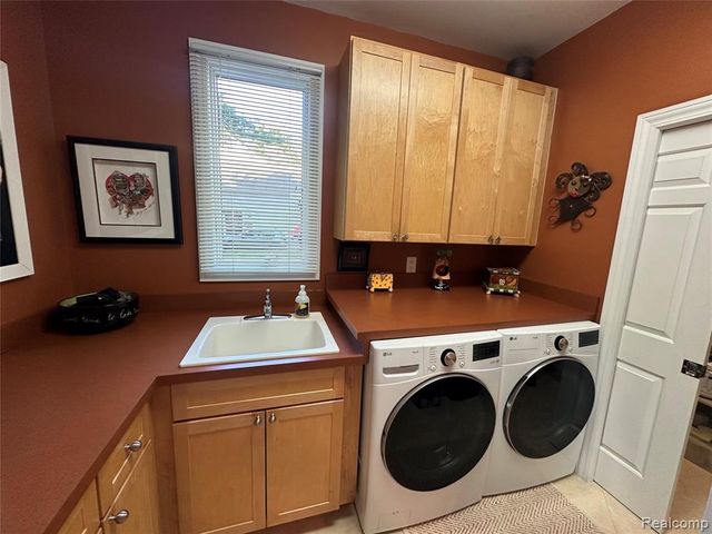 9112 Roger Scott Trail, Brighton, MI 48116