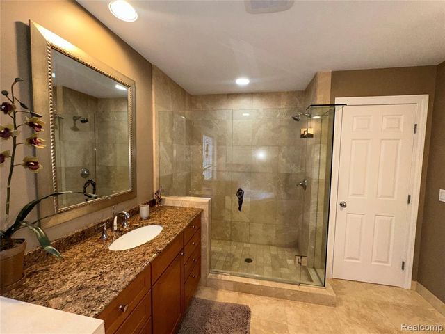 9112 Roger Scott Trail, Brighton, MI 48116