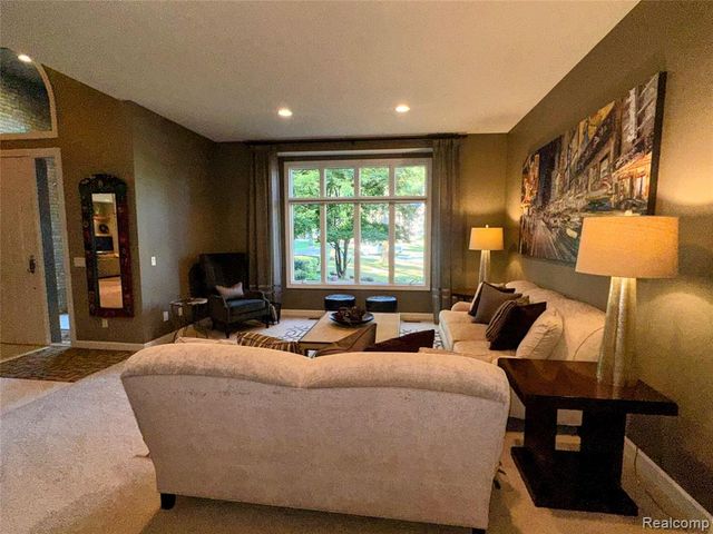 9112 Roger Scott Trail, Brighton, MI 48116