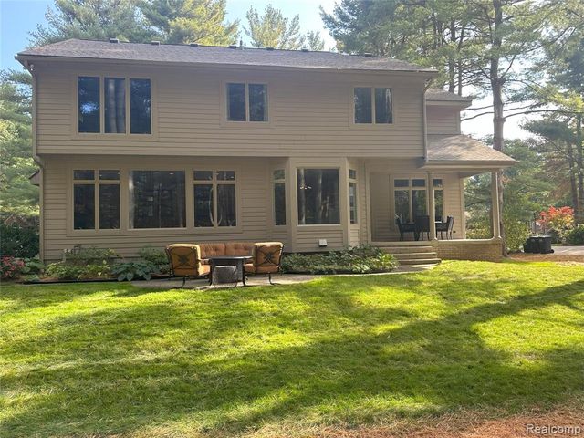 9112 Roger Scott Trail, Brighton, MI 48116