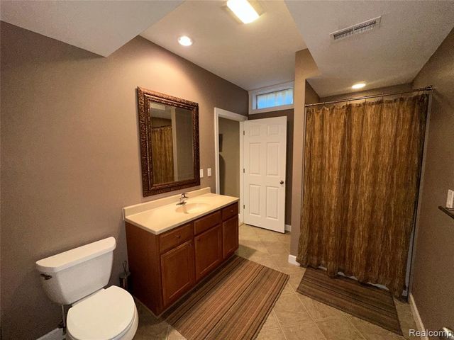 9112 Roger Scott Trail, Brighton, MI 48116