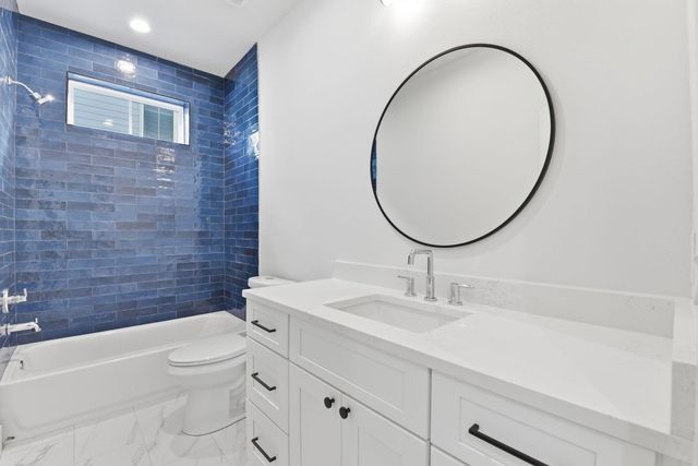 2212 Lou Ellen Lane A, Houston, TX 77018