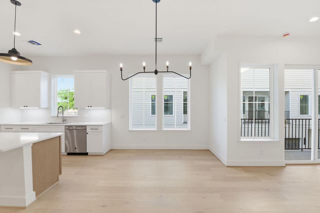 2212 Lou Ellen Lane A, Houston, TX 77018