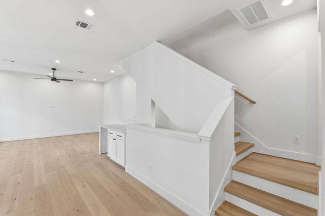 2212 Lou Ellen Lane A, Houston, TX 77018