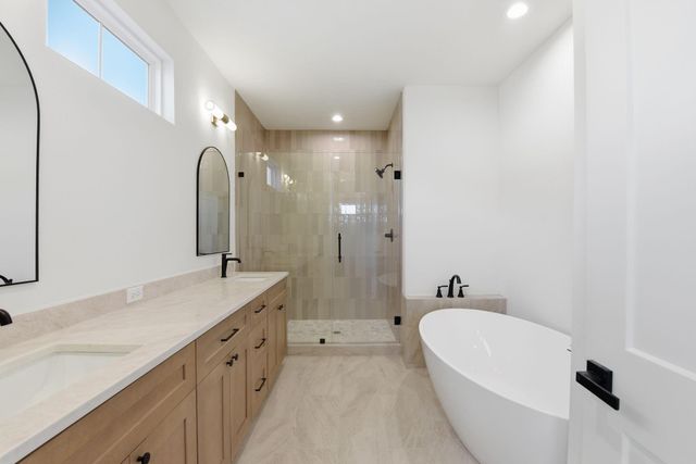 2212 Lou Ellen Lane A, Houston, TX 77018