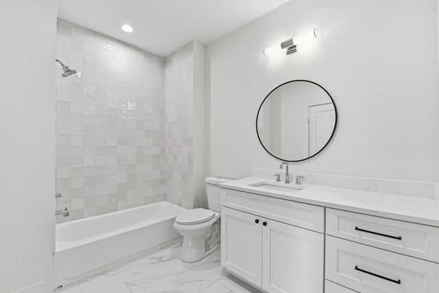 2212 Lou Ellen Lane A, Houston, TX 77018