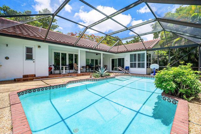 2601 NW 27th Terrace, Boca Raton, FL 33434