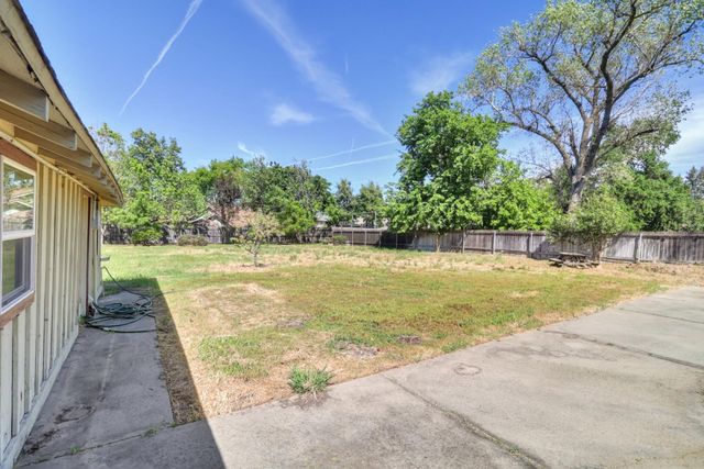 5531 Cypress Avenue, Carmichael, CA 95608