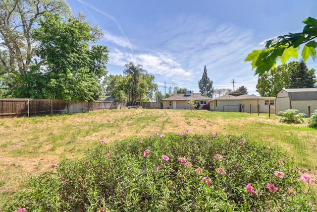 5531 Cypress Avenue, Carmichael, CA 95608