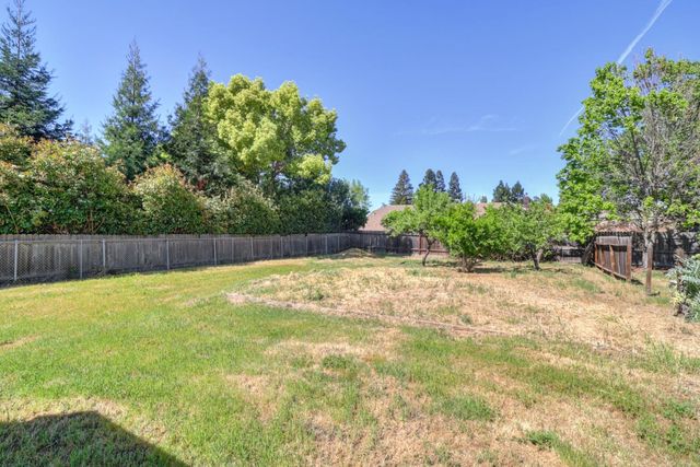 5531 Cypress Avenue, Carmichael, CA 95608