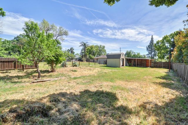 5531 Cypress Avenue, Carmichael, CA 95608