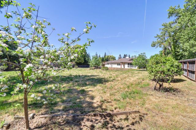 5531 Cypress Avenue, Carmichael, CA 95608