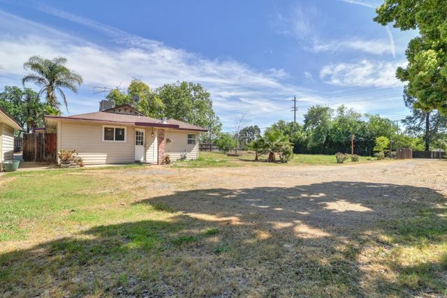 5531 Cypress Avenue, Carmichael, CA 95608