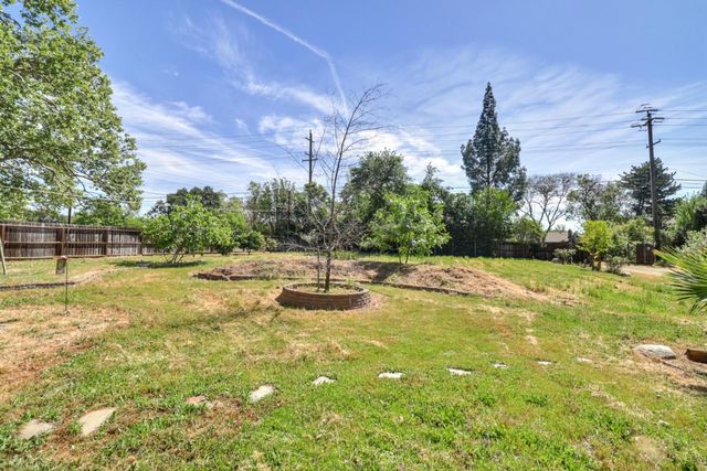 5531 Cypress Avenue, Carmichael, CA 95608