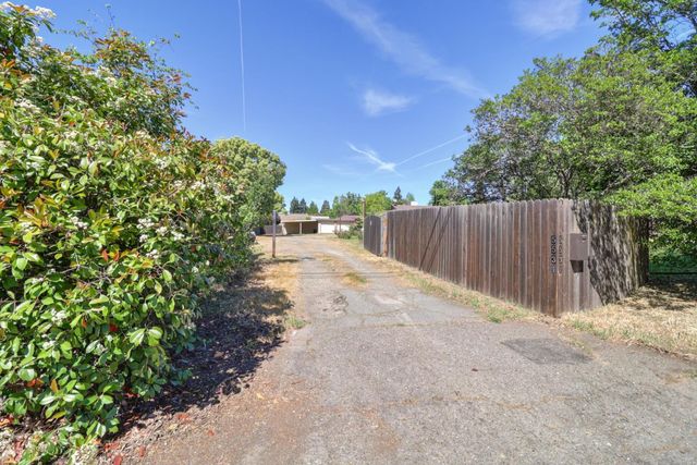 5531 Cypress Avenue, Carmichael, CA 95608