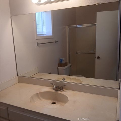 2439 West Acacia Avenue, Hemet, CA 92545