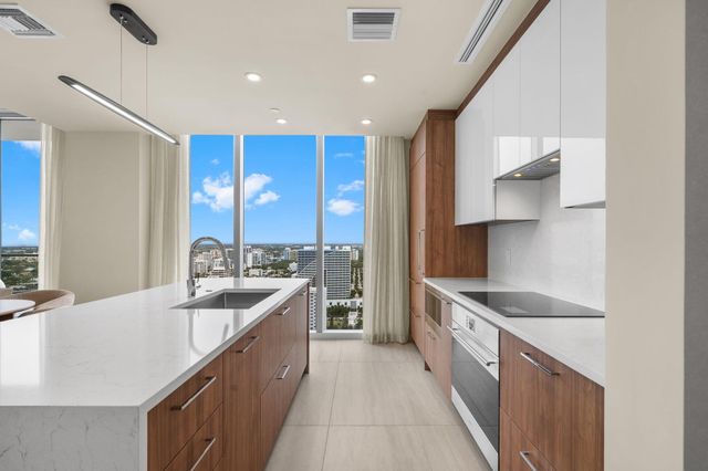 151 N Seabreeze Boulevard 2503-e, Fort Lauderdale, FL 33304