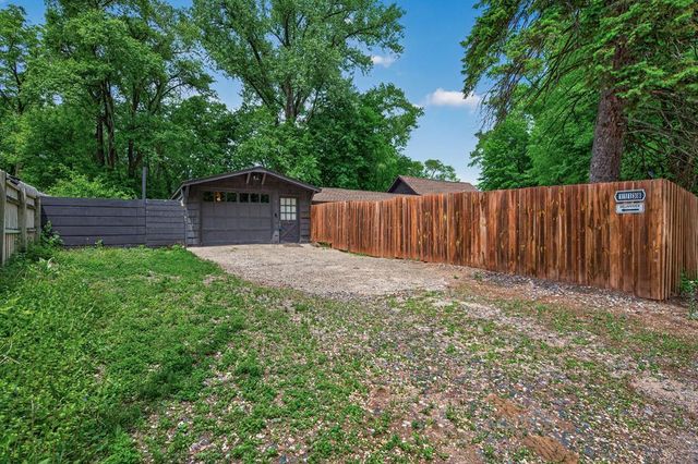 11138 W River Road, Champlin, MN 55316