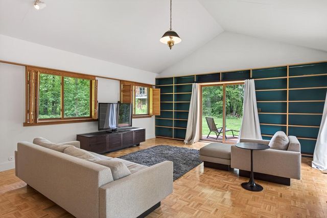 11138 W River Road, Champlin, MN 55316
