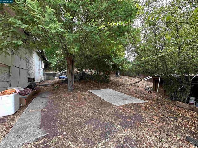 534 La Paloma Rd, El Sobrante, CA 94803