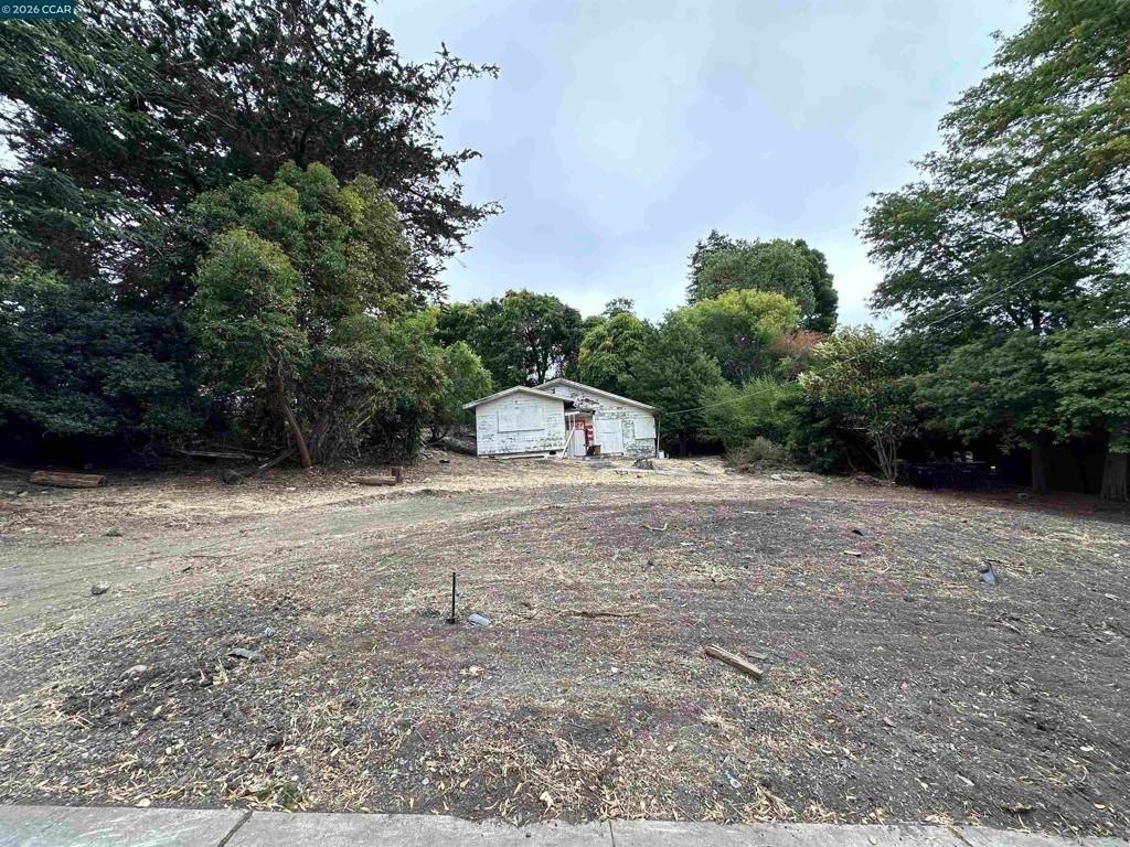 534 La Paloma Rd, El Sobrante, CA 94803