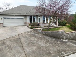 3128 Cedar Links Drive, Medford, OR 97504