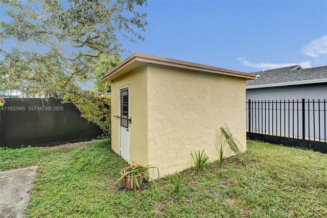 19110 NW 32nd Ave, Miami Gardens, FL 33056