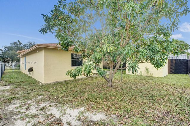 19110 NW 32nd Ave, Miami Gardens, FL 33056