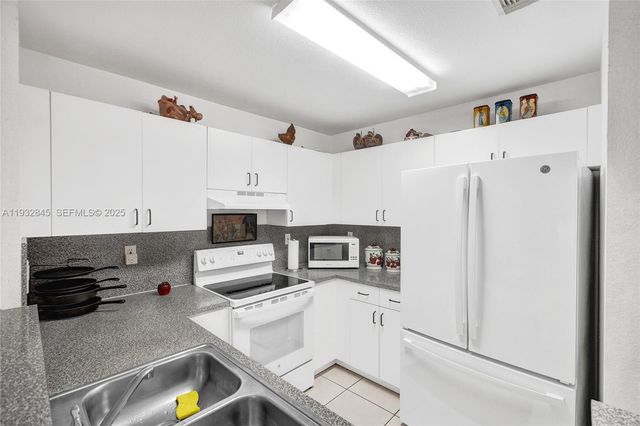 19110 NW 32nd Ave, Miami Gardens, FL 33056