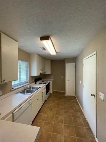 2502 Mida Avenue, Springdale, AR 72762