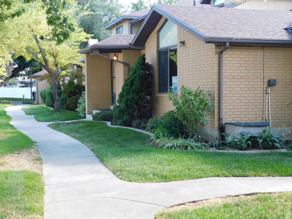 785 E AUTUMN FIELD DR, Sandy, UT 84094 — exterior