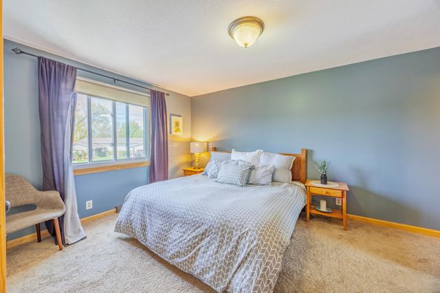 4595 Horizon Circle, Eagan, MN 55123
