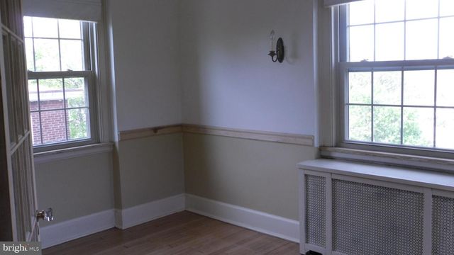 101 CARPENTER LN, Philadelphia, PA 19119