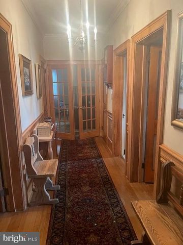 101 CARPENTER LN, Philadelphia, PA 19119