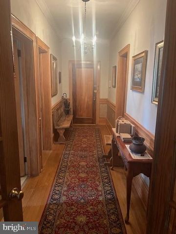 101 CARPENTER LN, Philadelphia, PA 19119