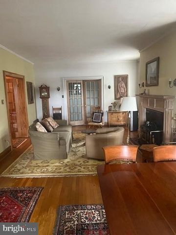 101 CARPENTER LN, Philadelphia, PA 19119