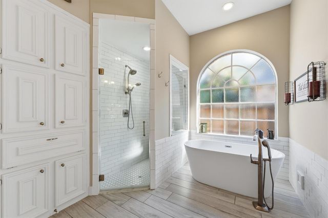 5819 Rocky Brook Drive, Houston, TX 77345