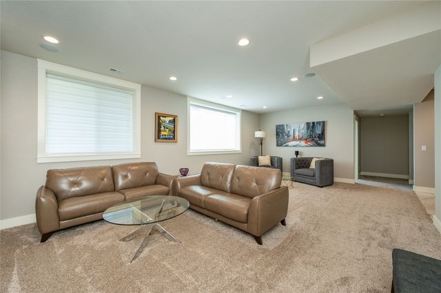 1120 NE Forest Ridge Court, Ankeny, IA 50021