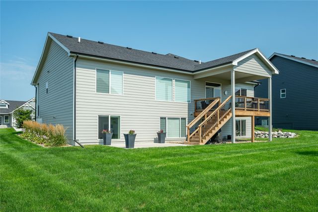 1120 NE Forest Ridge Court, Ankeny, IA 50021