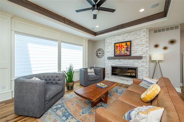 1120 NE Forest Ridge Court, Ankeny, IA 50021