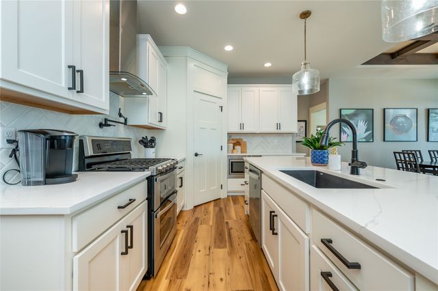 1120 NE Forest Ridge Court, Ankeny, IA 50021