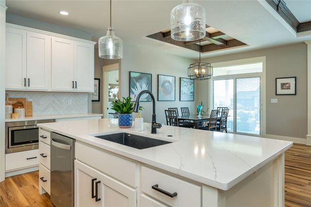 1120 NE Forest Ridge Court, Ankeny, IA 50021