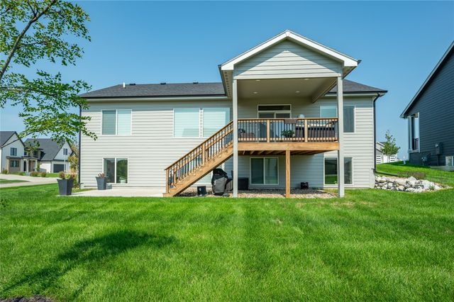 1120 NE Forest Ridge Court, Ankeny, IA 50021
